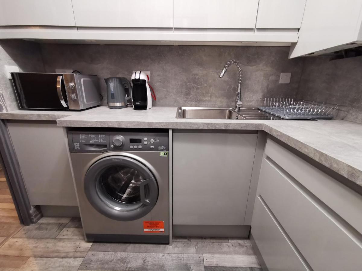 Palaz 2 - 2 Bedroom Flat Edmonton Εξωτερικό φωτογραφία
